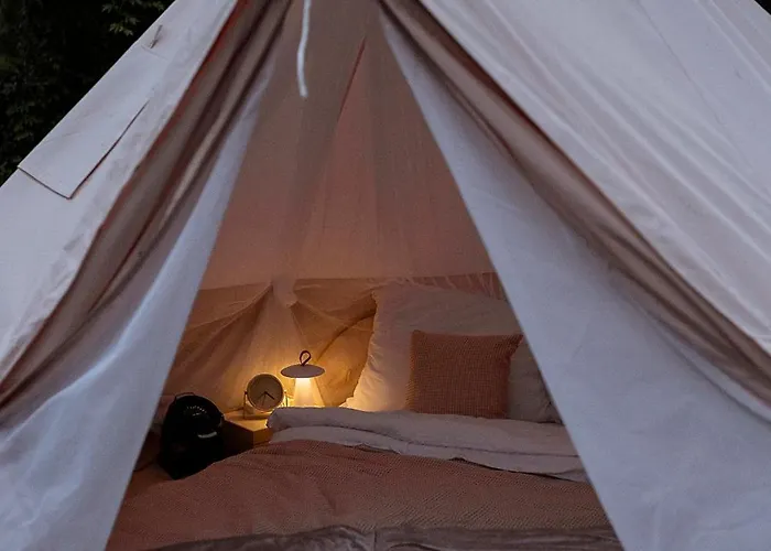 Voodoo Glamping Luxussátor Únětice